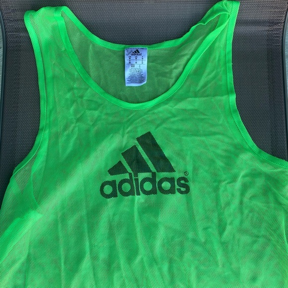 25 Adidas Youth Soccer Pinnies - Picture 6 of 7